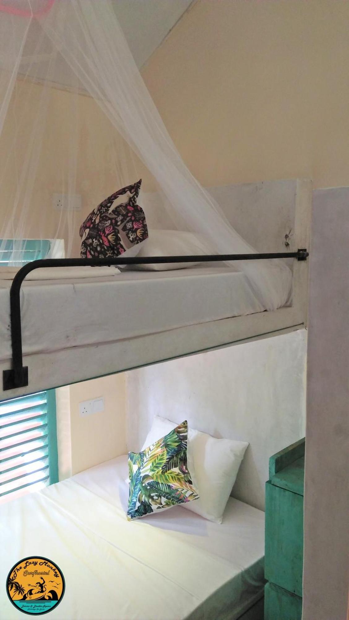 Lazy Monkey Surfhostel - Sri Lanka 迪克韦勒 外观 照片